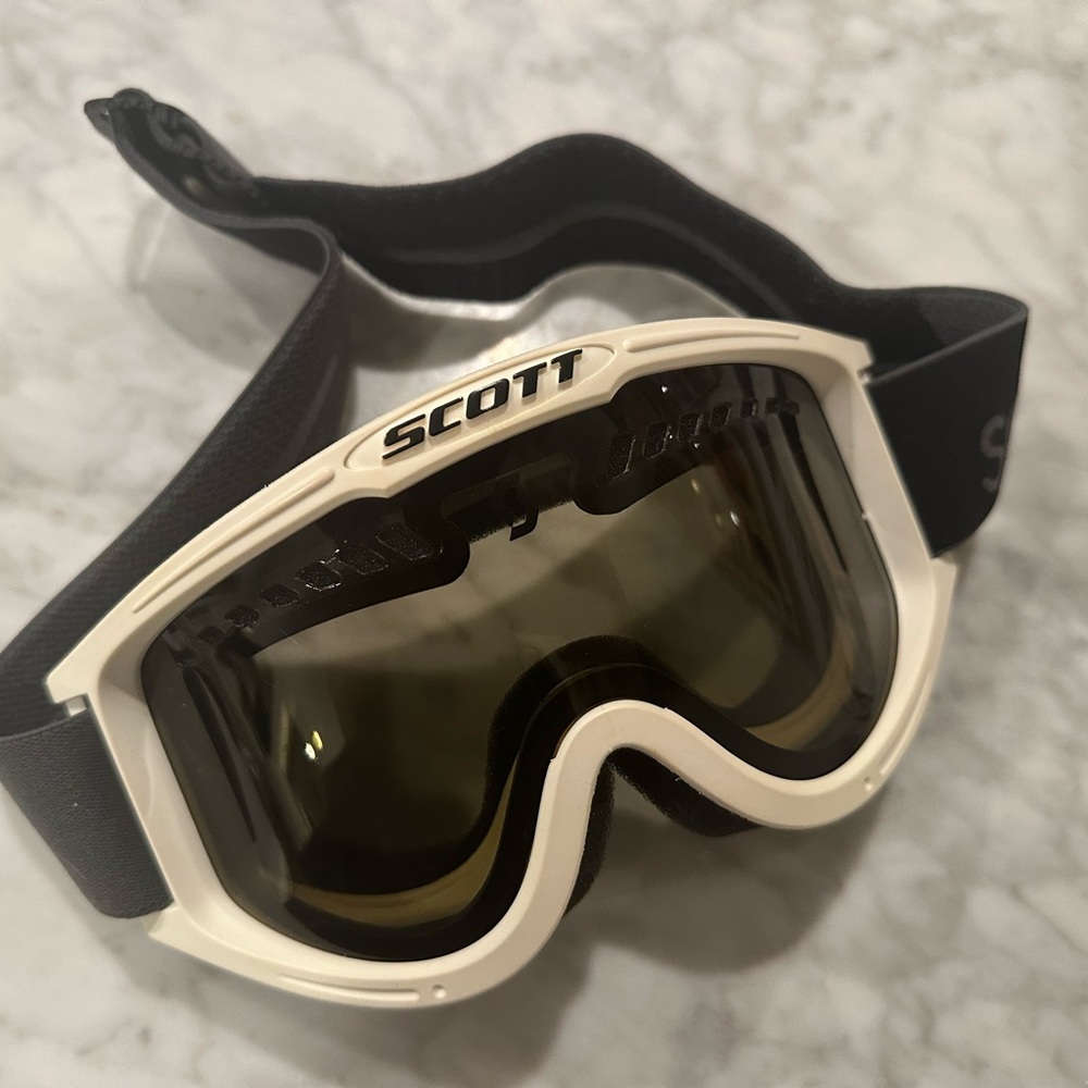 Scott Classic Black and White Snow Goggles